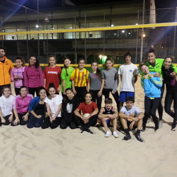 niñas_voleiplatja1 niñas_voleiplatja1